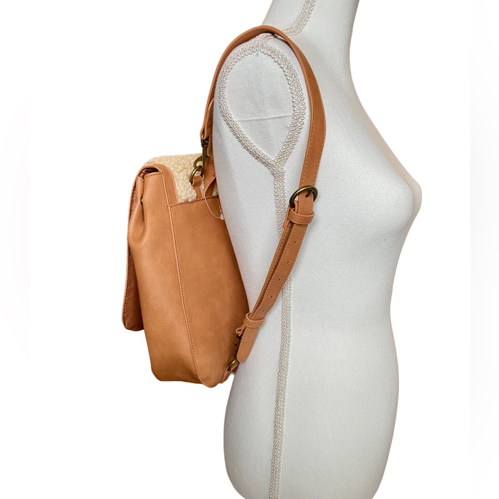 NWOT Universal Thread Cognac Sherpa Backpack - Picture 5 of 9
